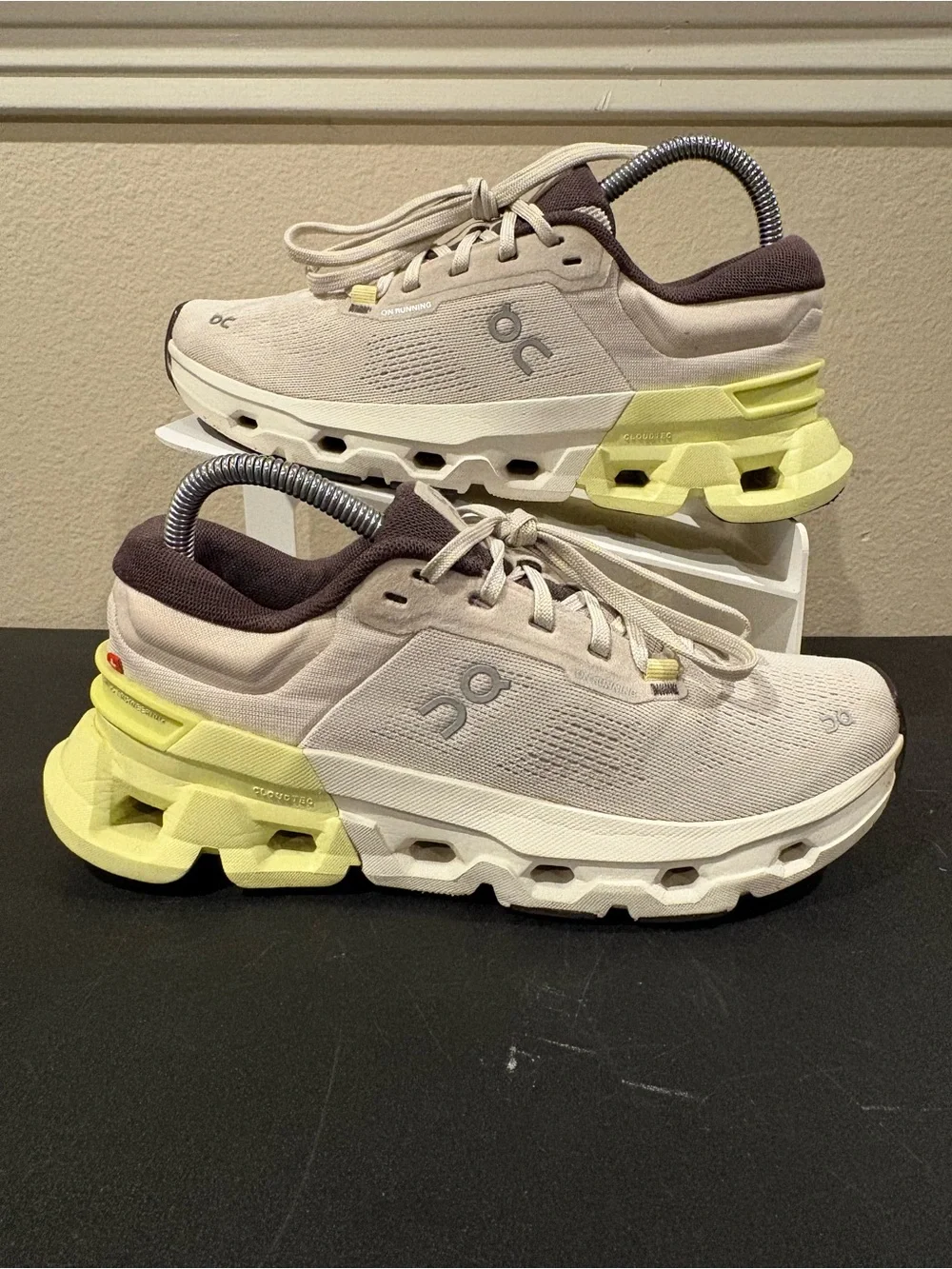 On Cloudflyer 5 Running Shoe Pearl/Hay  Women's Sz 7.5 New Insoles Fast Shipping